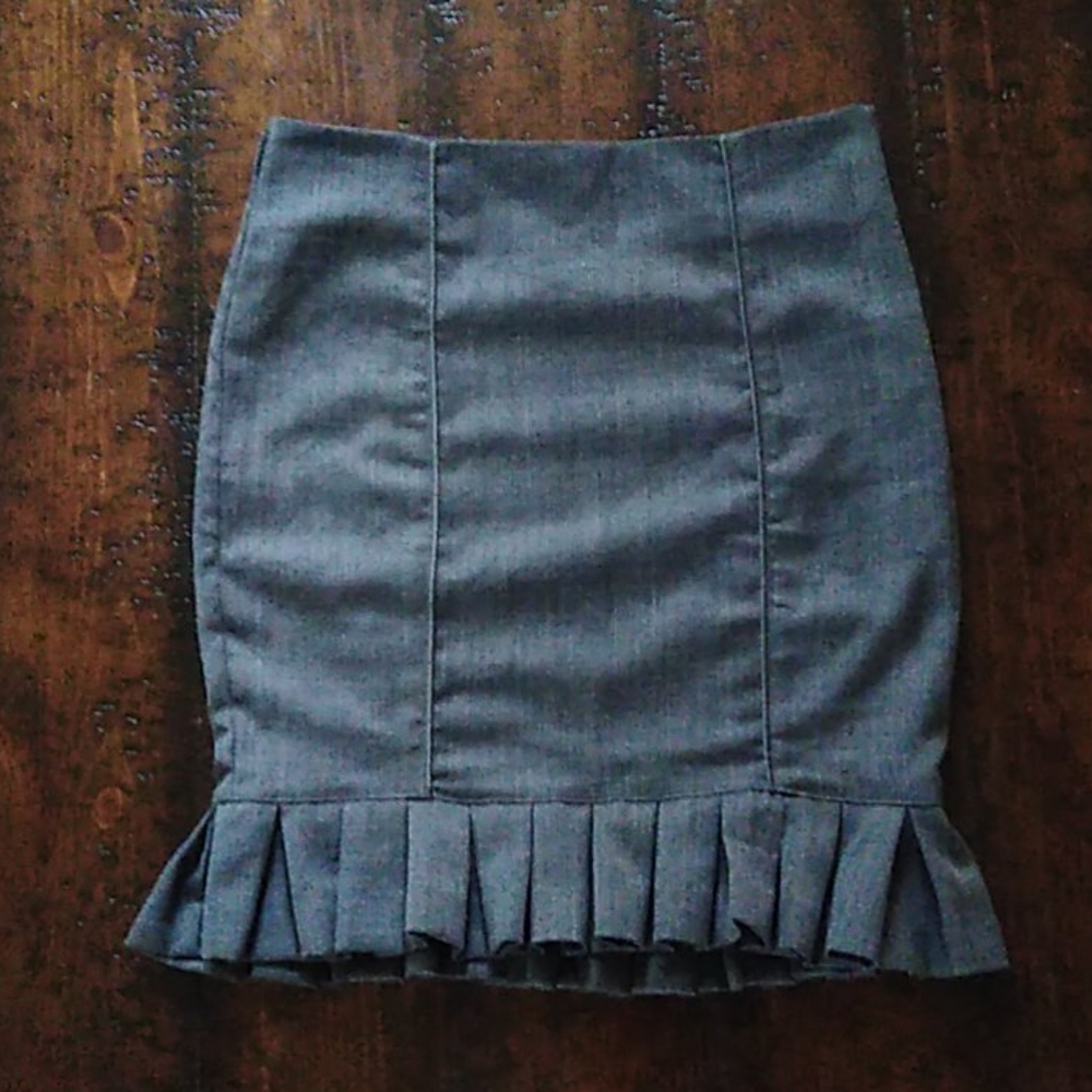 Grass collection pencil skirt.